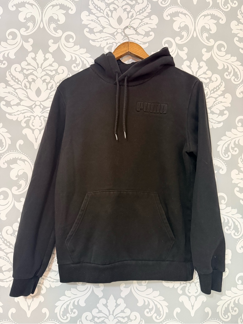 💫4/$25 • Puma Black Embossed Logo Pullover Hoodie